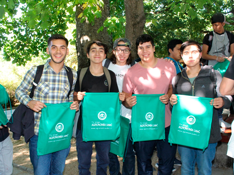 Con Ceremonia De Bienvenida Agronomía Recibe A Alumnos De Primer Año