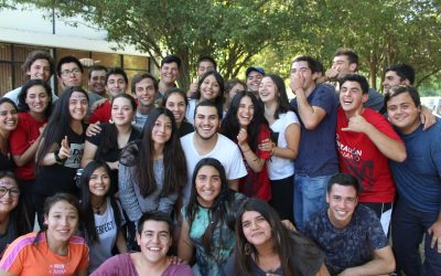 Estudiantes de Agronomía reciben a Generación Centenario