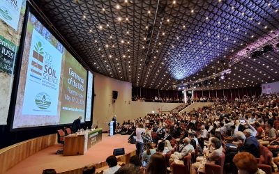 Investigadora y estudiante de Agronomía UdeC obtuvieron becas para participar en congreso internacional sobre suelos